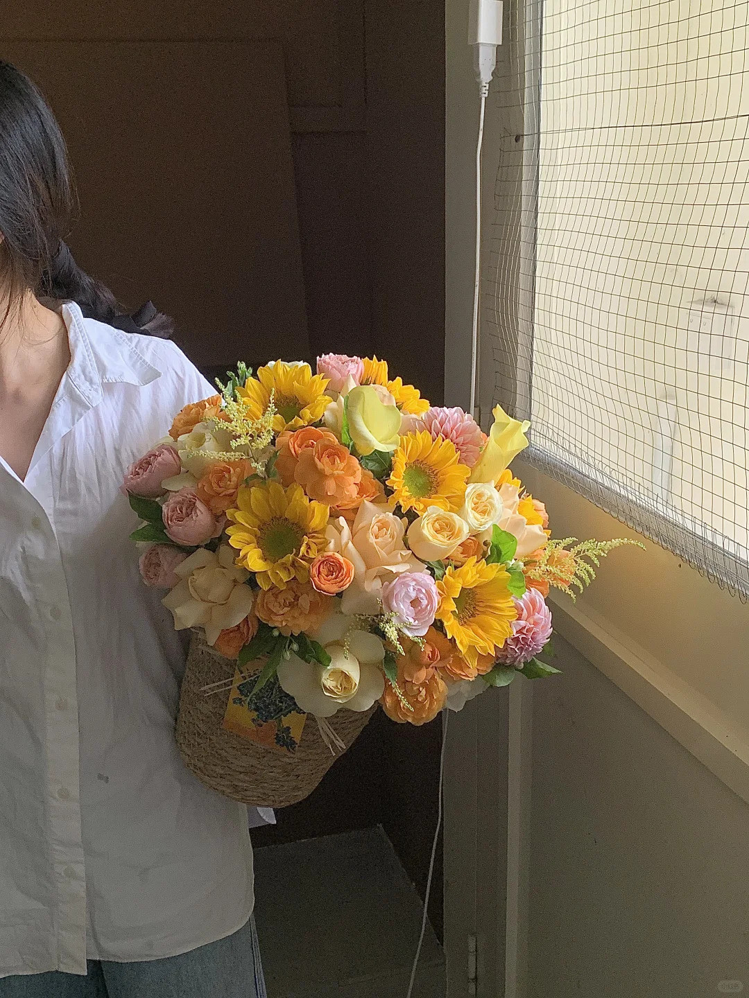 9月から11月まで限定！秋をイメージした祝い花 秋のお洒落なアレンジメントフラワー（Lサイズ）以上のボリュームのお花