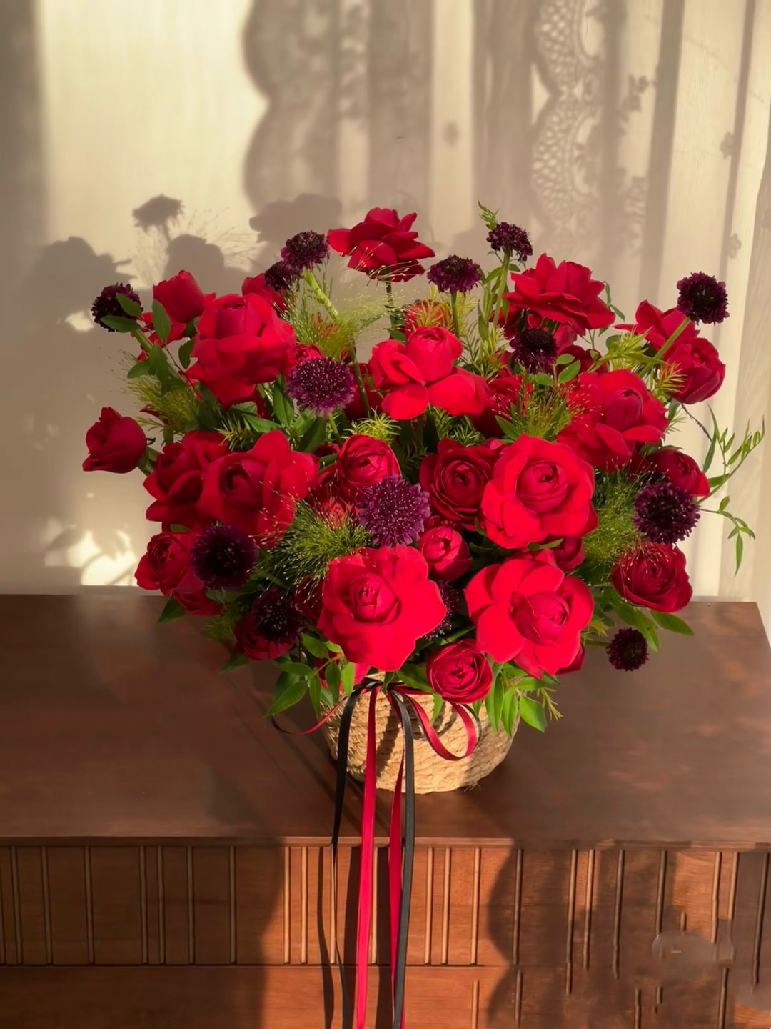 生花 2025年母の日限定！華やかで気品あふれる豪華花籠