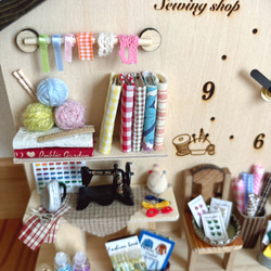 ミニチュア　ソーイングショップ　手芸屋さん置き時計　 5枚目の画像