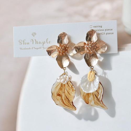 006 アクリル 大ぶり フラワー ピアス イヤリング ハンドメイド