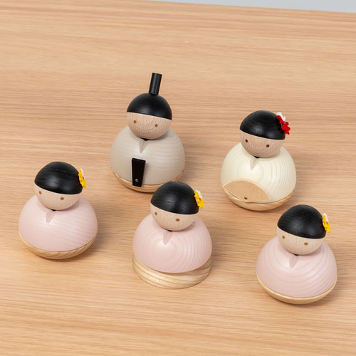 ことの木製ひな人形｜5人八角飾り(0300-1)｜コンパクトな木製雛人形