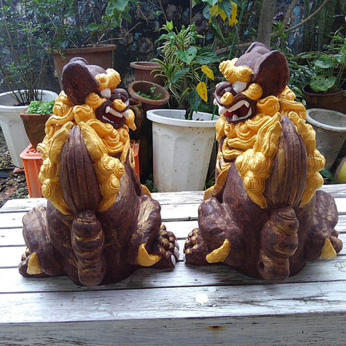 沖縄シーサー　特大高さ43センチ 　　　　　　　重量7.5キロ 　漆喰 沖縄シーサー 特大高さ43センチ 重量7.5キロ 漆喰 - メルカリ