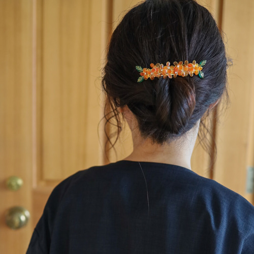 金木犀とリーフの髪飾り バレッタ バレッタ 発送まで17日✴️ちくわ