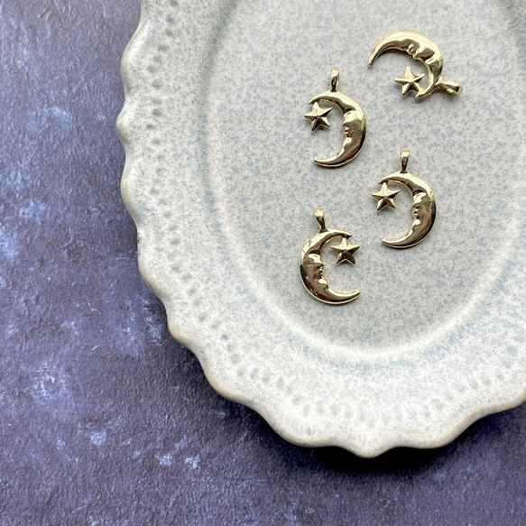 【4個】メタルチャーム＊月＊ゴールド 1枚目の画像