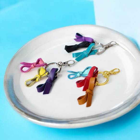 全9色から3色を選んで楽しむ可愛いミニリボンキーホールダー レザー