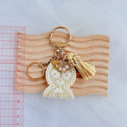 ⑅インド刺繍リボン⑅キーホルダー キーホルダー hanyuka handmade