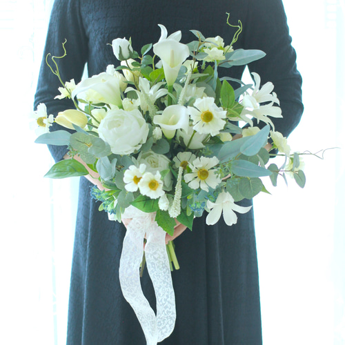 クレマチスとカラーのふわ揺れブーケ アーティフィシャルフラワー