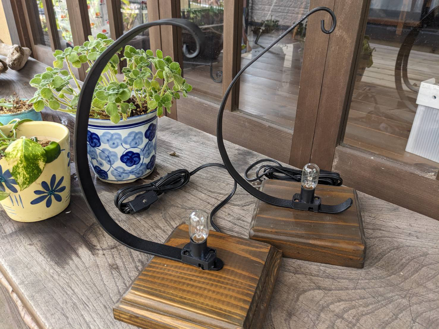 テーブルランプ　ベース