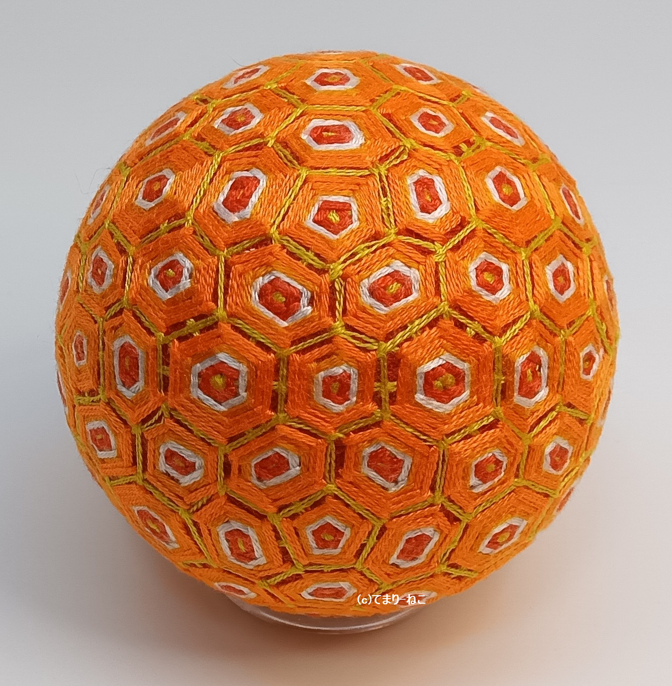 手毬猫の店 てまり「鹿の子模様」橙 6cm 手まり 手毬 手鞠 四季の飾り物