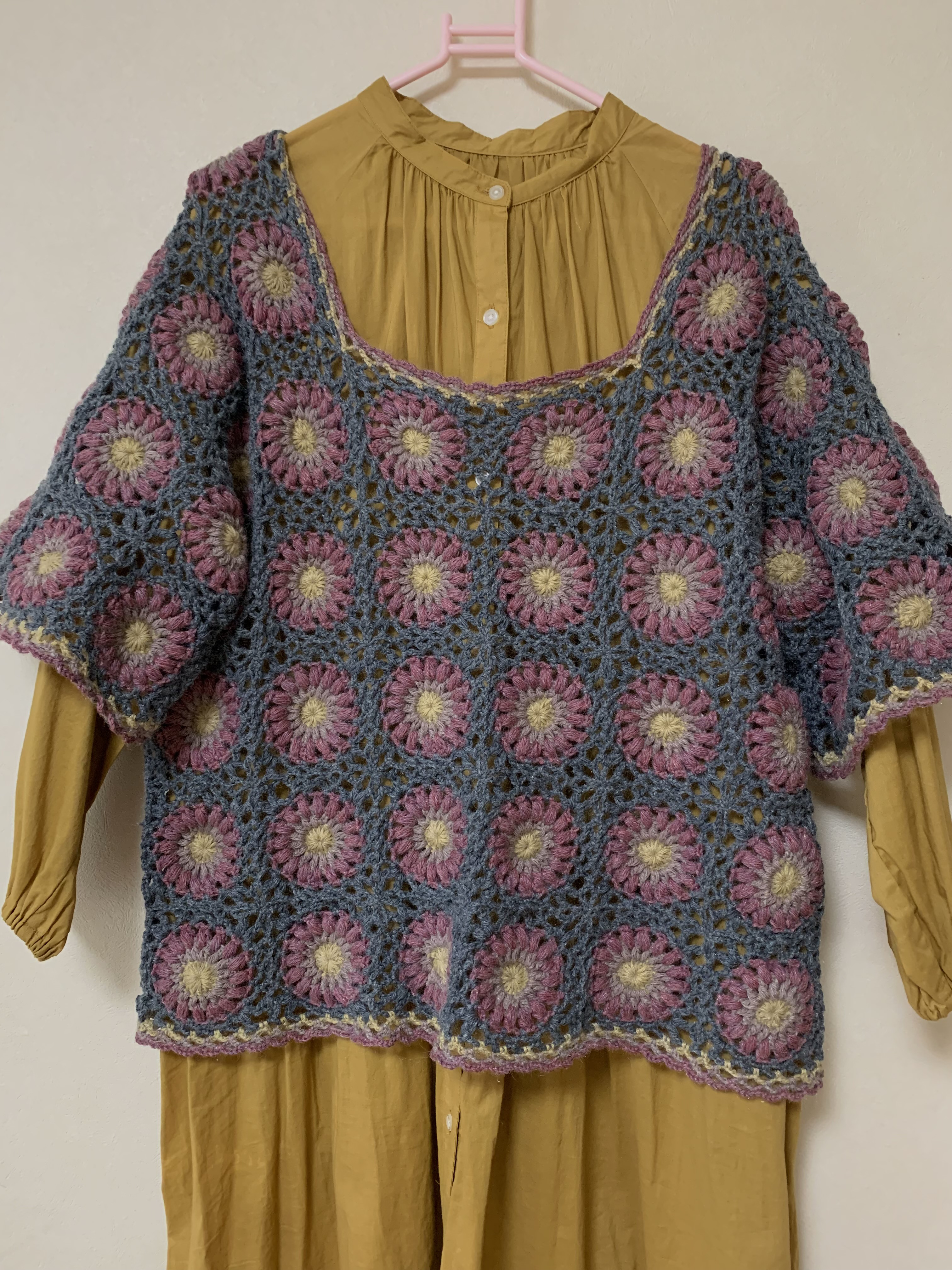 メランジ調のモチーフベスト