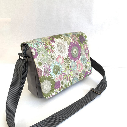 アクアレディ様　ハンドメイド　リバティ　バッグ　オーダーページ 楽天市場】手作りキット リバティプリント で作る ミニ サブバッグ