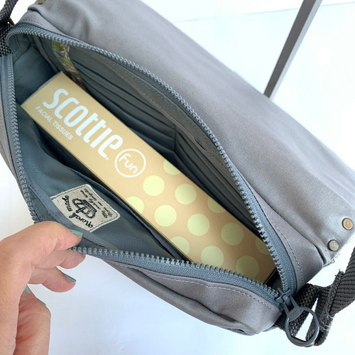 Shan様　リバティ スモールスザンナ　ブルーラミネート　横長ワンハンドルバッグ リバティ スモールスザンナ ブルーラミネート 横長ワンハンドル