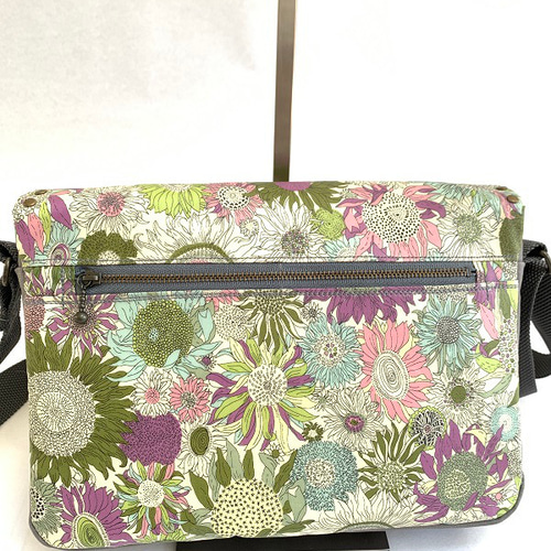 ハンドメイド リバティ ラミネート生地使用 ショルダーバッグ トート 楽天市場】[送料無料] リバティ ハンドメイド ラミネートバッグ トート