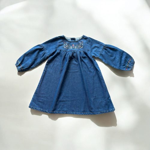 GUCCI キッズ　デニム　ワンピース　4歳用　刺繍 GUCCI☆KIDS 動きやすい♪Gウェブ刺繍 コットン ワンピース