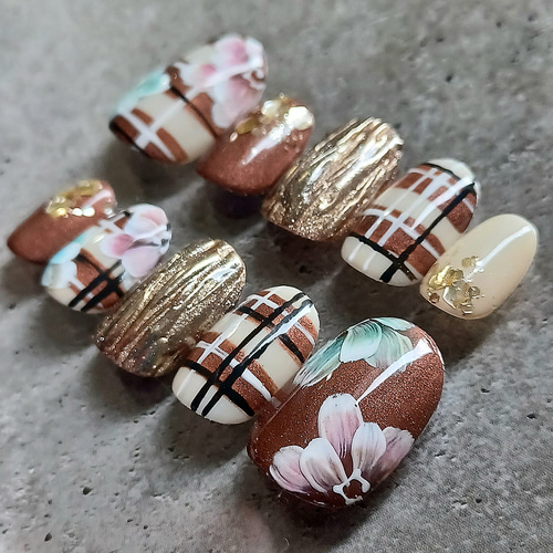 即日発送/フリーサイズ 秋色チェック×フラワー ネイルチップ 現品 No 