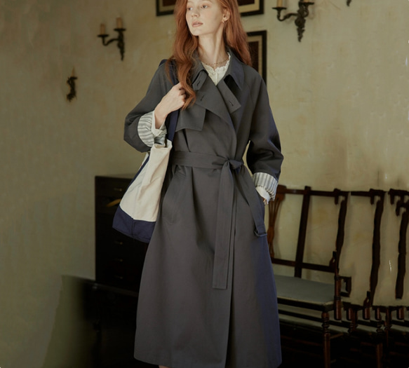シックな色合とクラシカルなデザイン ロング丈トレンチコート ウエスト