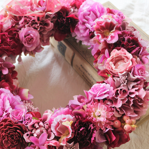 ずっと飾れる♡ローズピンクの華やかリース/クリスマスリースにも