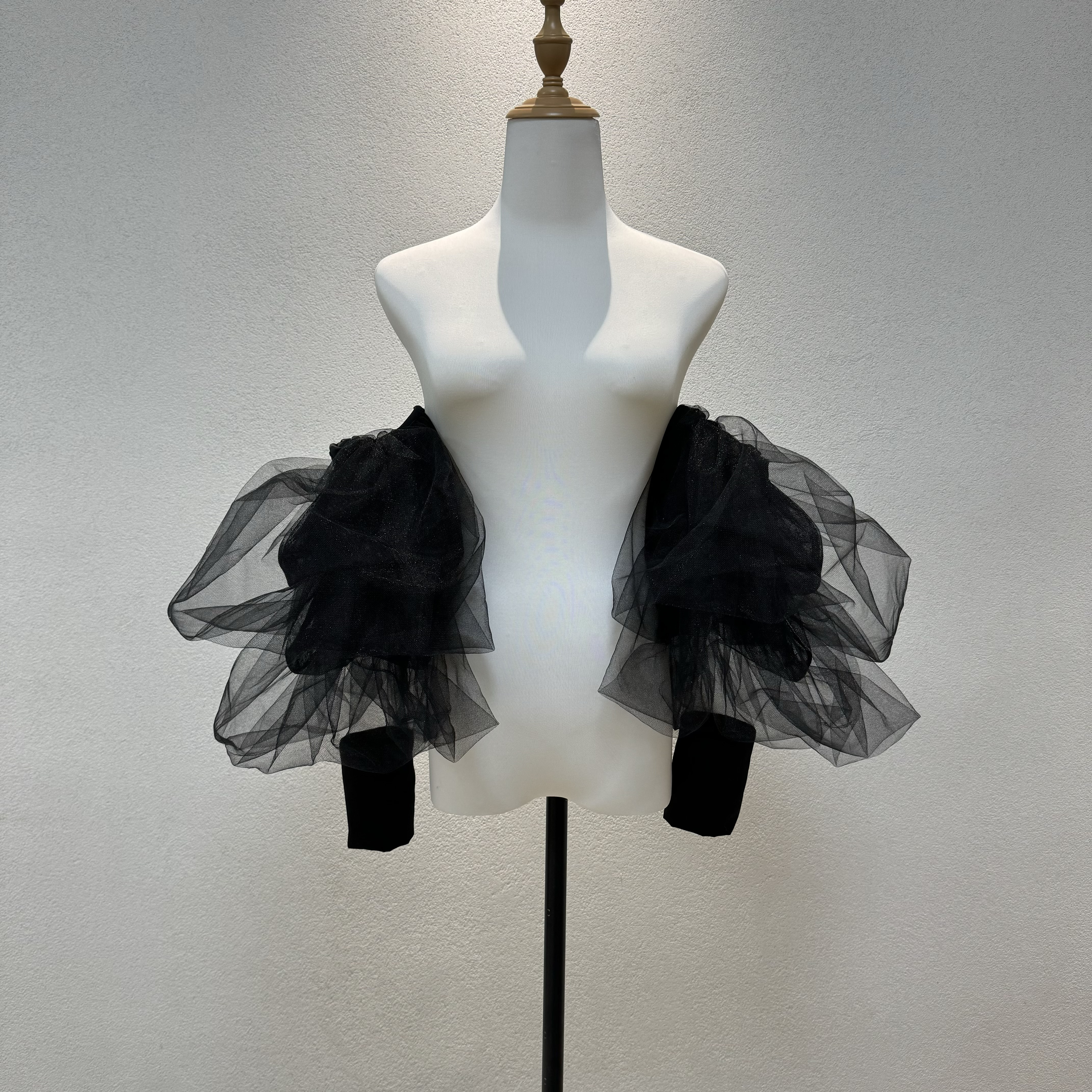 高評価続出❢ブラック　ボリューム　水玉　取り外し可能　サイズオーダー可能　オフショルダー付け袖　パーティードレス前撮り