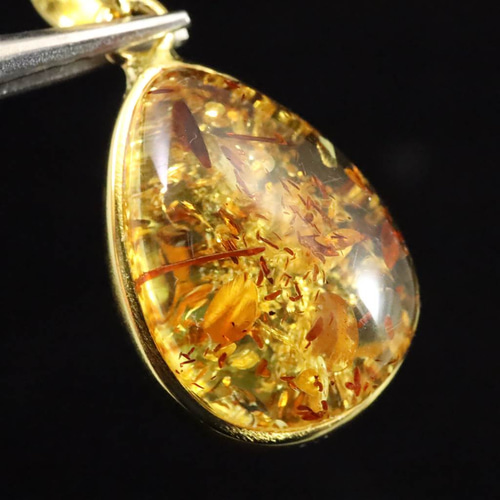 天然琥珀 バルティックアンバー 18mm ペアシェイプ ペンダントトップ 