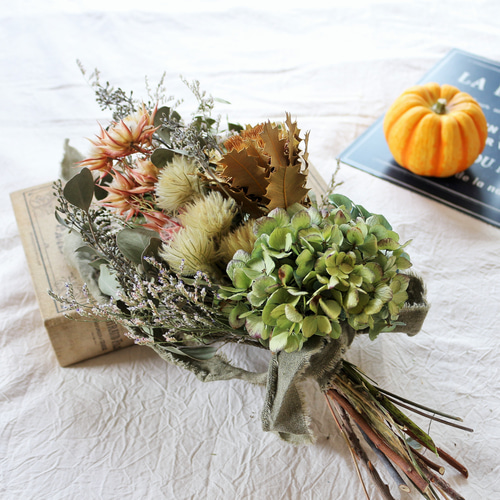 ラッピング無料！秋色紫陽花とエキフォリアのスワッグ ドライフラワー