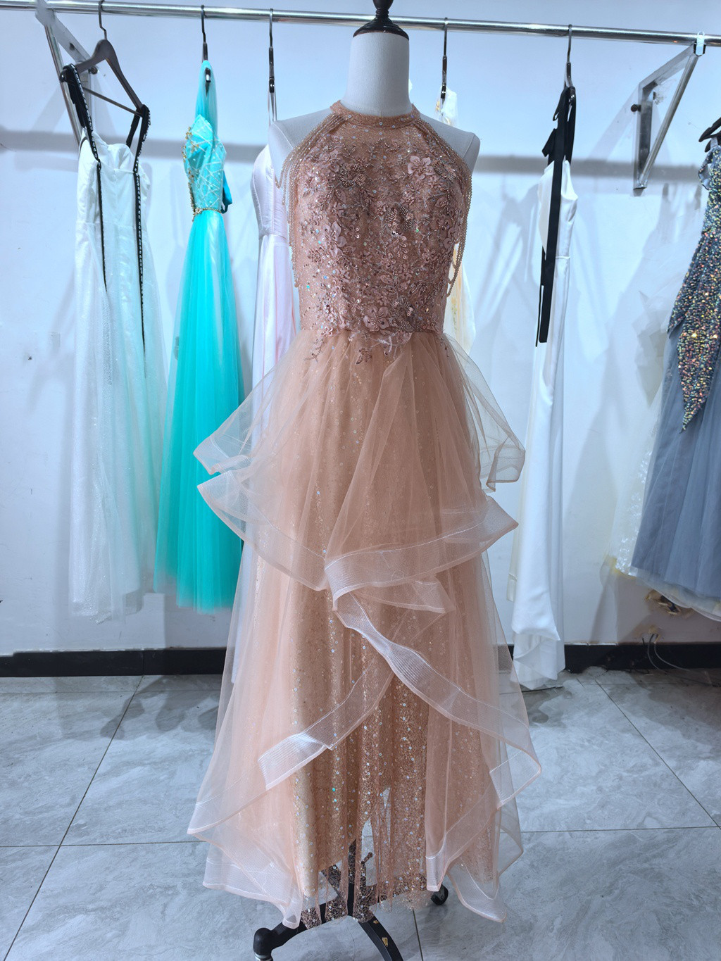 吊り下げ式ネック 華麗キラキラしたラメ パール ピンク ドロップショルダーカラードレス エレガント 花嫁 合コンD13