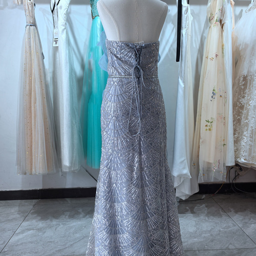 豪華！胸元の大きなリボン キラキラ ビジュー カラードレス ビジュー