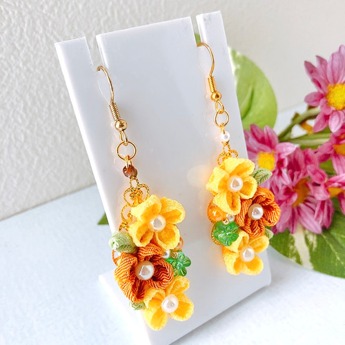 金木犀のつまみ細工ピアス イヤリング ピアス つまみ細工