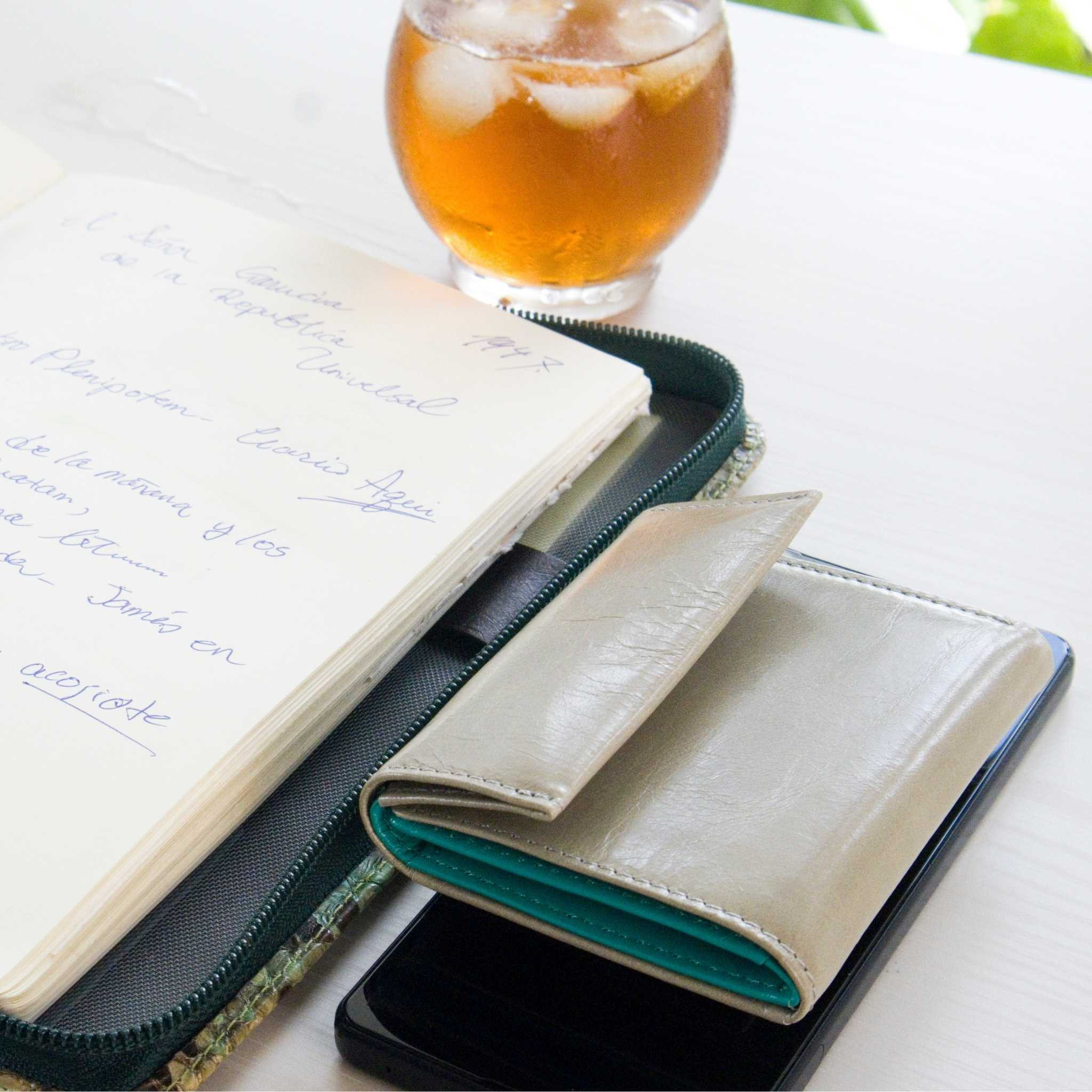 【これ以上小さくできない！】極小コンパクト二つ折り財布（アッシュ・ターコイズブルー）