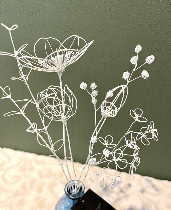 【受注制作】白いお花の花束　　ワイヤーアート　ワイヤークラフト 4枚目の画像