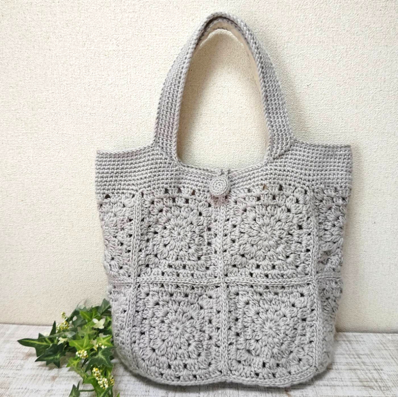 刺繍柄　グラニーバッグ　ハンドメイド ☆ぷっくりグラニーバッグ・hana刺繍・ブラック 7416☆ トート