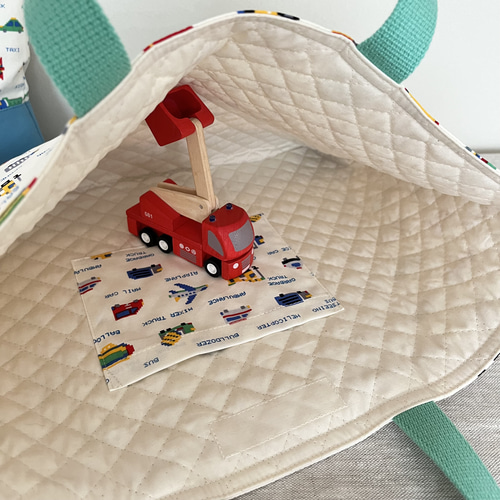 レッスンバッグ☆はたらく乗り物 オフホワイト レッスンバッグ Sou