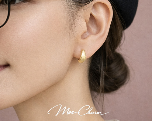 まるでピアス✧*｡マットゴールド 樹脂製ノンホールピアス／シンプル