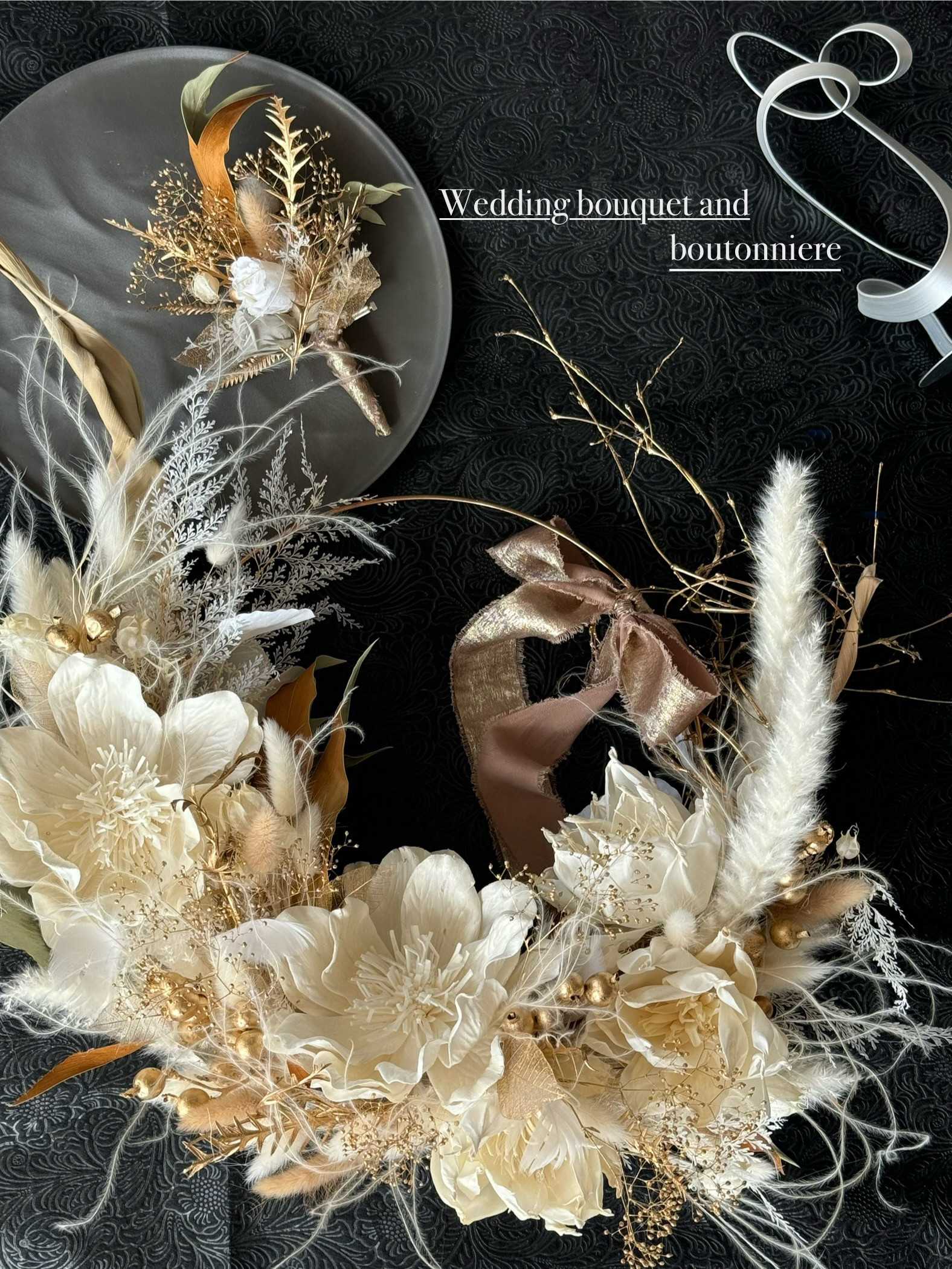 【オーダー】3点　個性派モダンウェディングブーケ、ヘアパーツとブートニアのセット 19,880円