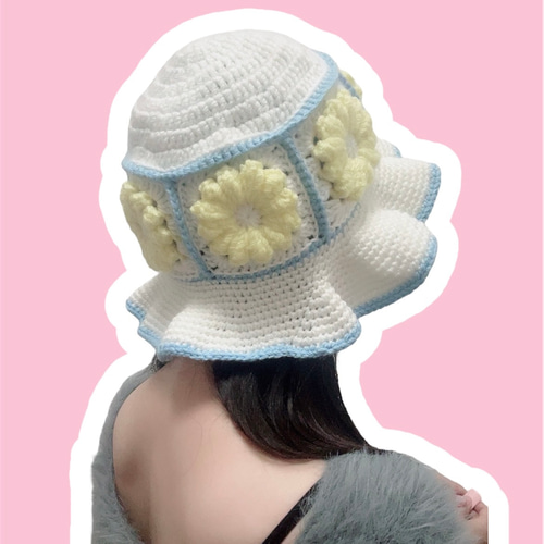 お花のぷっくり帽子 デイジーグラニースクエア バケットハット ふりふ 
