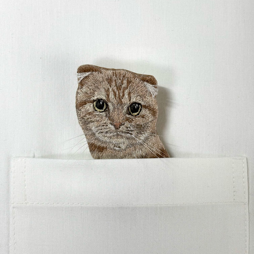 ネコ刺繍のブローチ【茶トラ スコティッシュフォールド】 ブローチ  