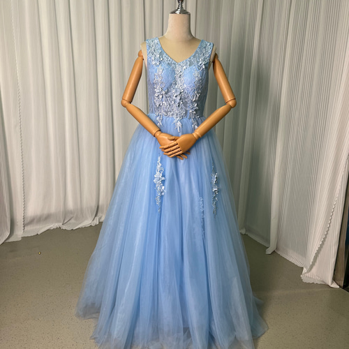 送料無料！豪華！ Vネックドレス カラードレス 水色 ソフトチュール