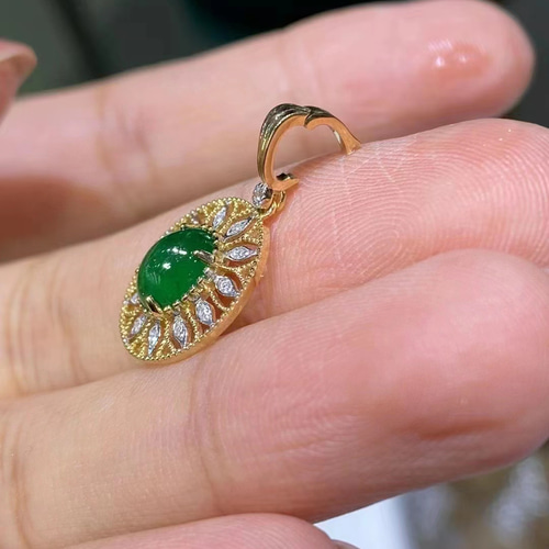 天然ダイヤモンド付きエメラルドペンダントトップk18 ペンダントトップ