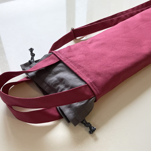 譜面台ケース（ラズベリー）〜持ち手付、肩紐付の譜面台バッグ〜　厚めキルト芯入りなので譜面台を守ってくれる♡ 5枚目の画像