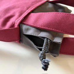 譜面台ケース（ラズベリー）〜持ち手付、肩紐付の譜面台バッグ〜　厚めキルト芯入りなので譜面台を守ってくれる♡ 11枚目の画像