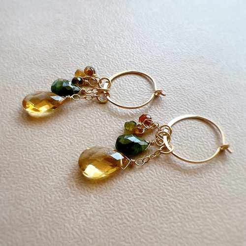 シトリンの煌めくフープピアス 天然石 11月誕生石 シトリン 秋