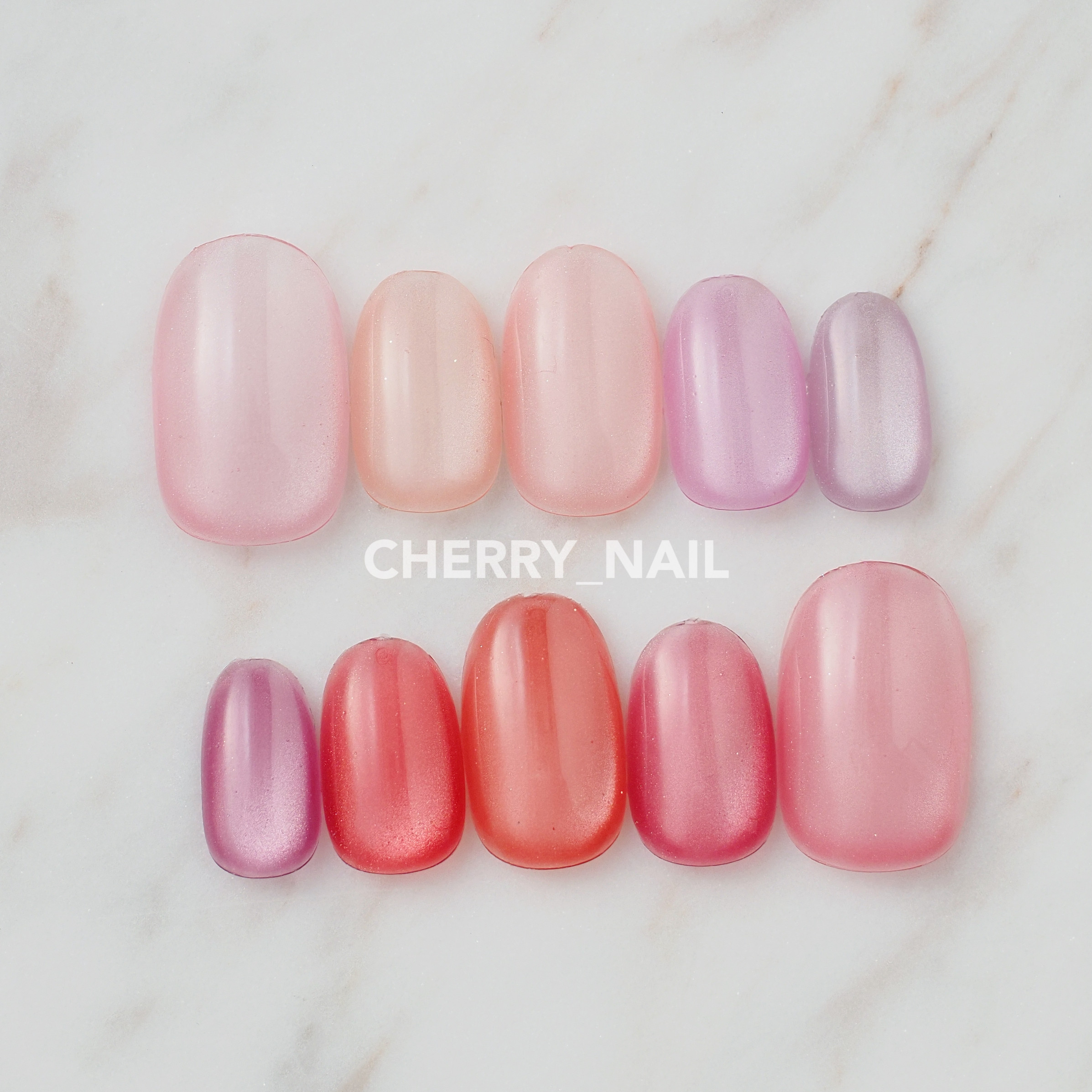 うるうるピンクのマグネットネイル ネイルチップ（つけ爪