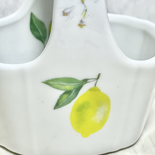 爽やかレモン＊バスケット型小物入れ インテリア雑貨 置き物 白磁