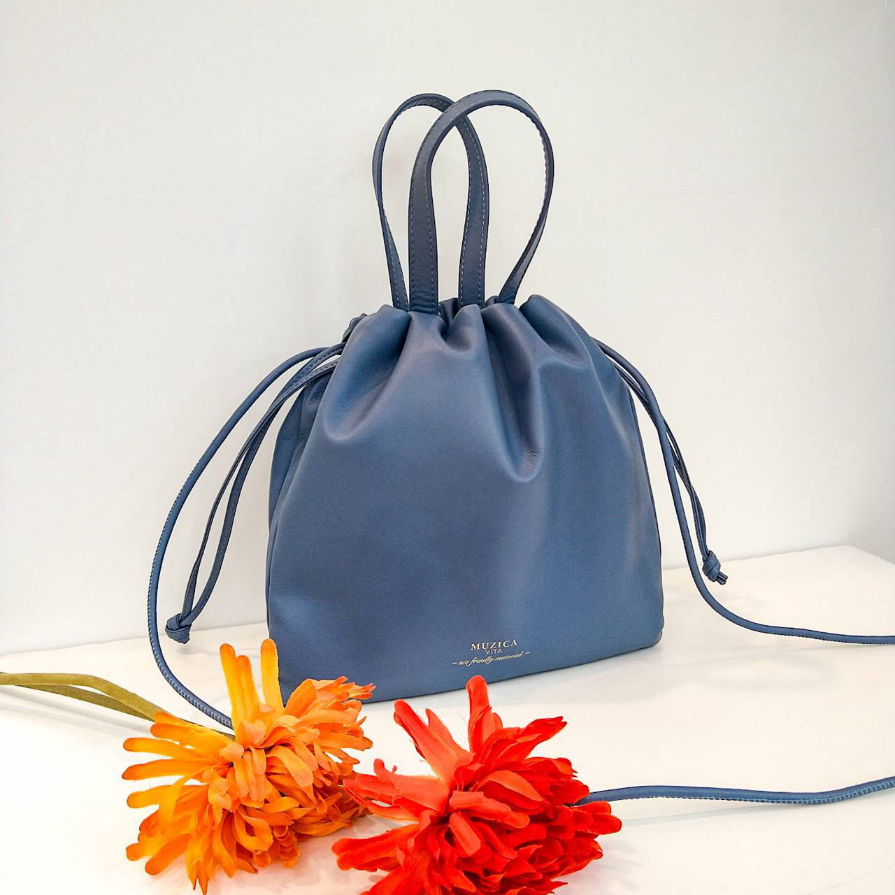 牛革】SWALLOW 持ち手付き巾着ショルダー〈3色展開〉 本革 牛革