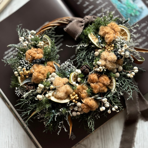 モコモコふわふわ コットンフラワーとグリーンのリース 《プリザーブド