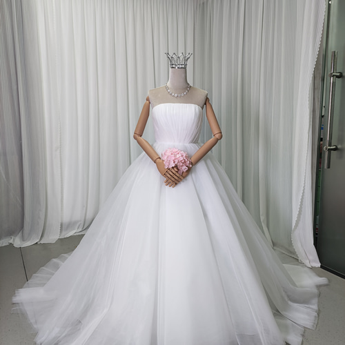 送料無料！ウェディングドレス ベアトップ チュールスカート サッシュ