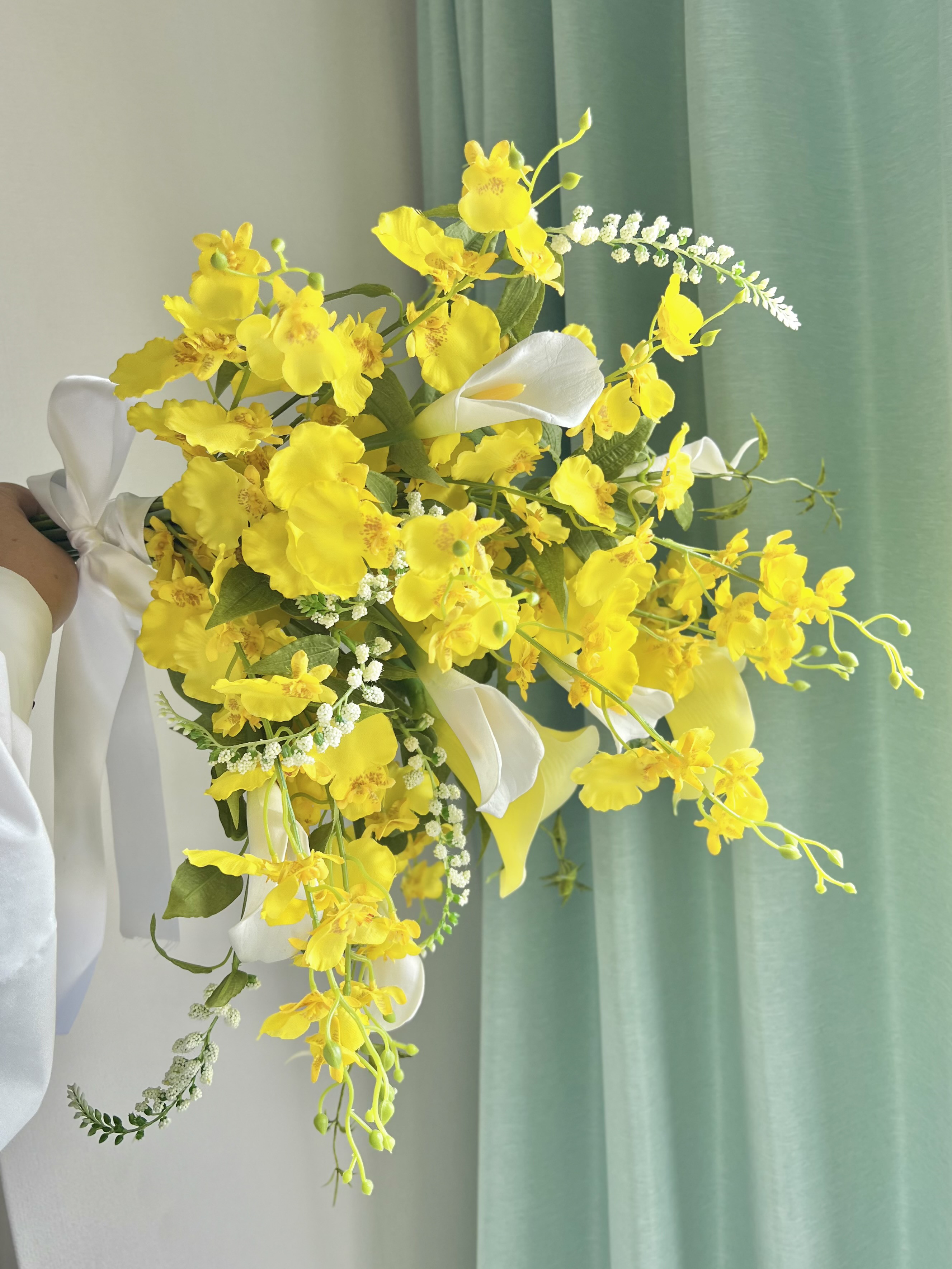 幸せの黄色いブーケ　ウェディングブーケ　アーティフィシャルフラワー　造花