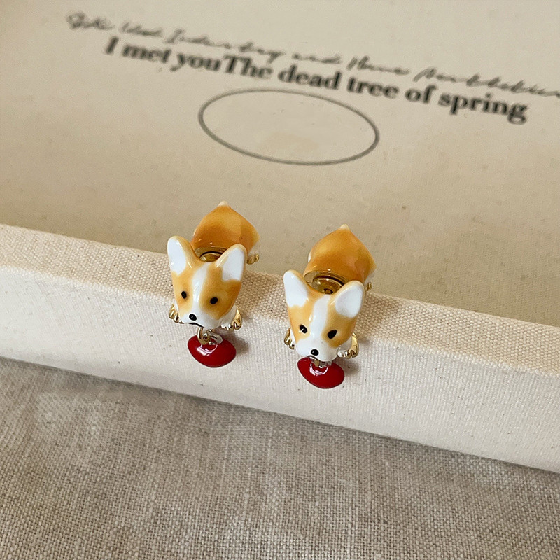 コーギーピアス