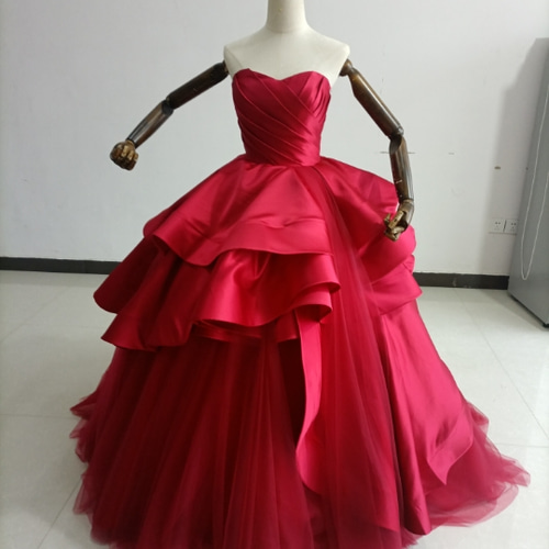 豪華！カラードレス ボルドー色 オフショルダー プリンセスライン 光沢  