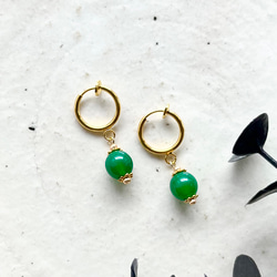 天然石 緑の翡翠のフープイヤリング イヤリング・ノンホールピアス