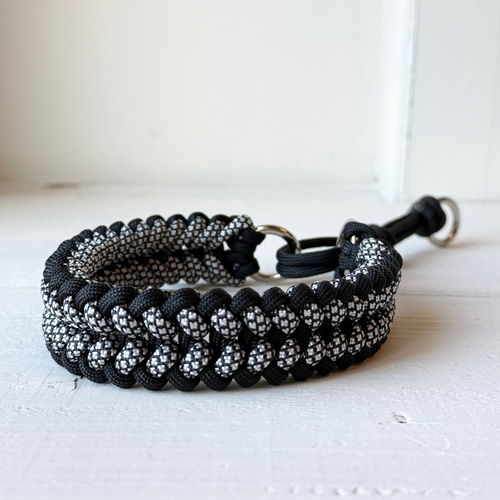 パラコード首輪ハーフチョーク秋カラーオリーブ＆ブラウンコンチョ付